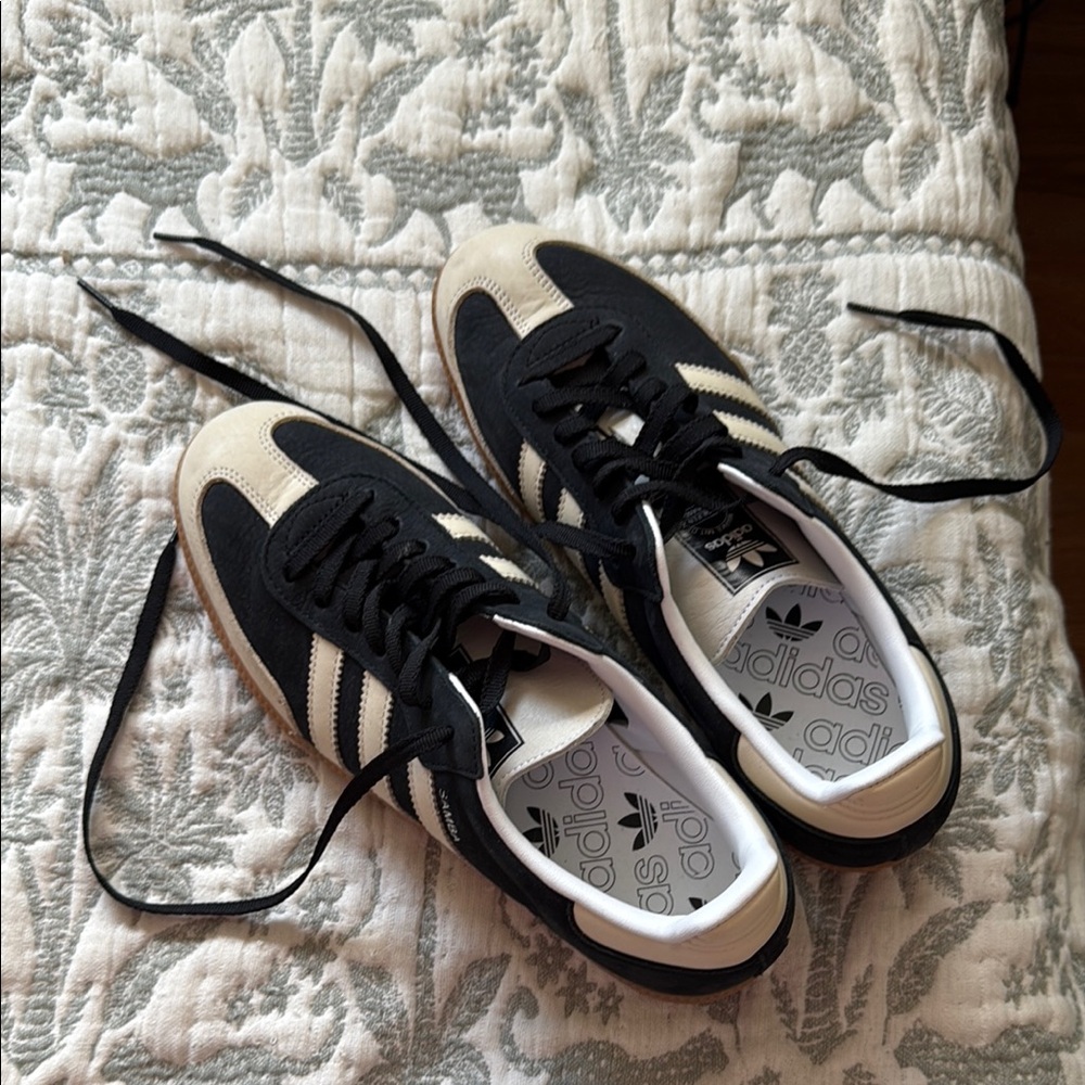 Adidas Men's Black and Cream Sneakers